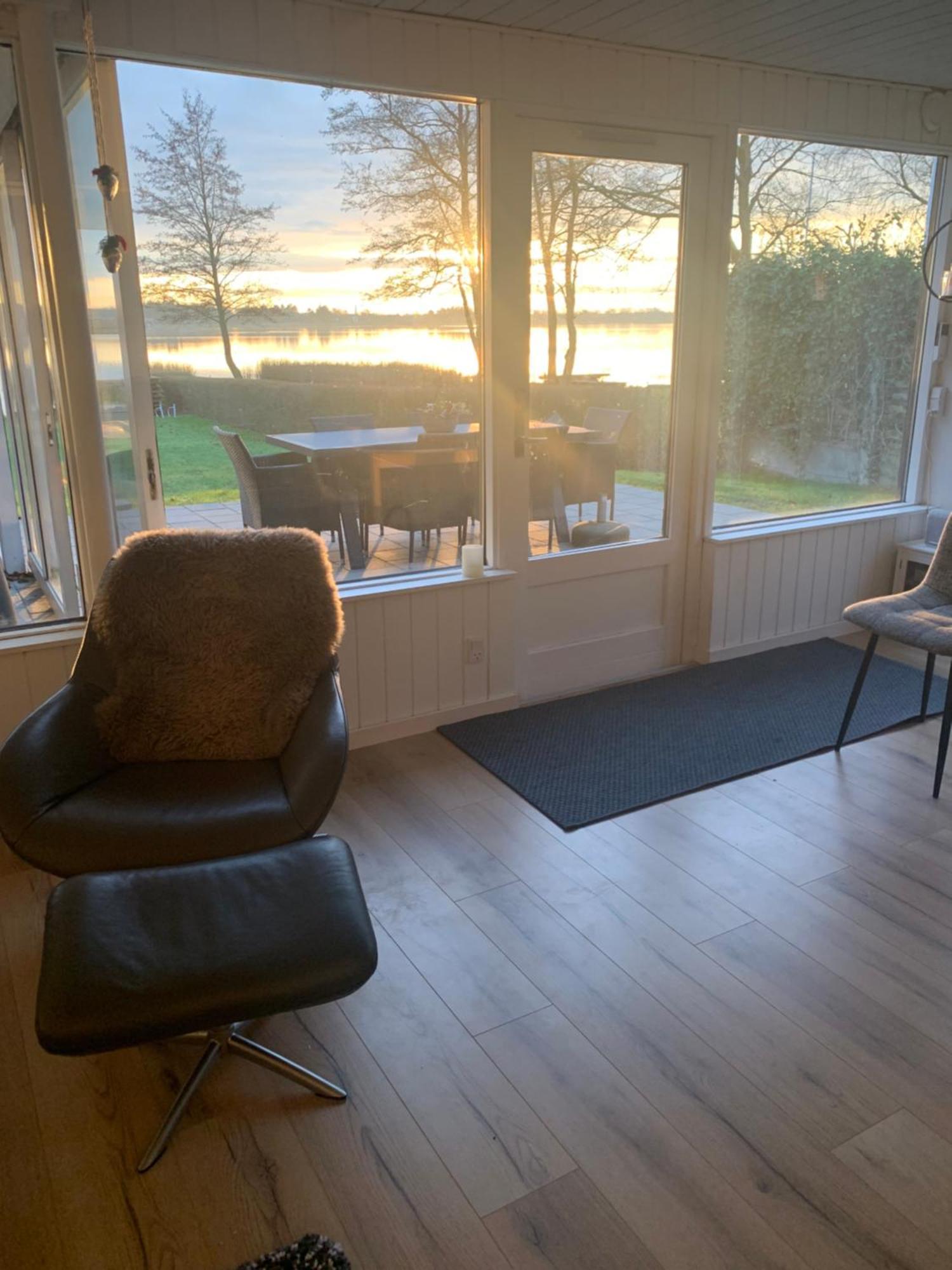 Huset Ved Soen Taet Pa Herning Og Mch Og Boxen 90 M2 Sunds Dış mekan fotoğraf