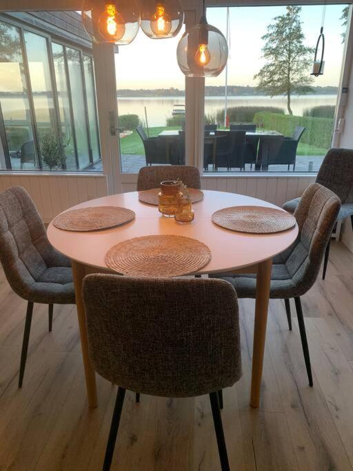 Huset Ved Soen Taet Pa Herning Og Mch Og Boxen 90 M2 Sunds Dış mekan fotoğraf